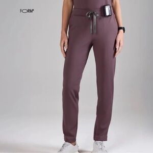 NWT FIGS FORMx Tena Tapered Scrub Pants in Plum